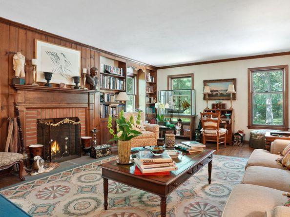 100 Honeysuckle Hill Lane, Easton CT 06612
