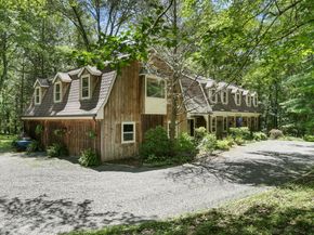 100 Honeysuckle Hill Lane, Easton CT 06612