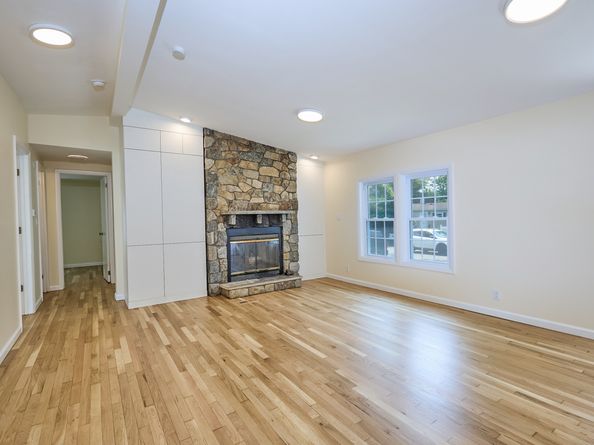 10 Crescent Park Road, Westport CT 06880
