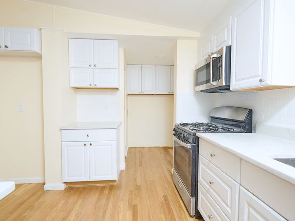 10 Crescent Park Road, Westport CT 06880