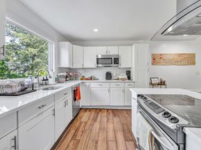 86 Vanguard Street, Bridgeport CT 06606