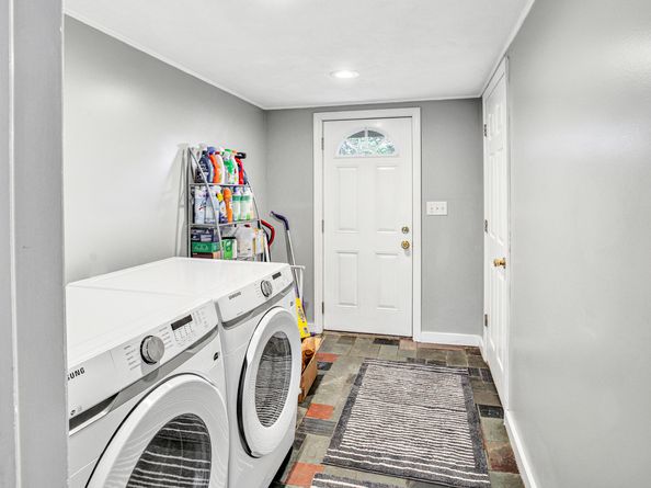 86 Vanguard Street, Bridgeport CT 06606