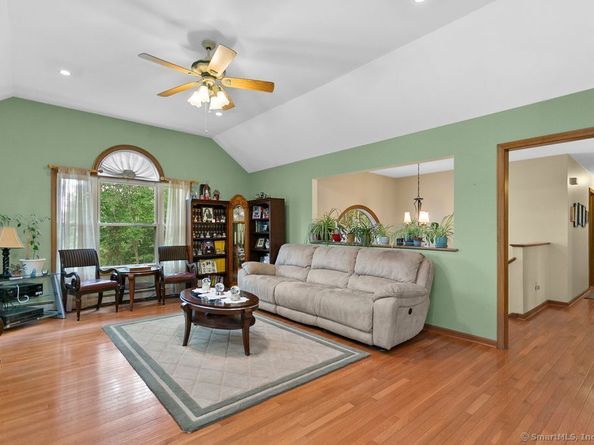 6 Stonegate Lane, Shelton CT 06484