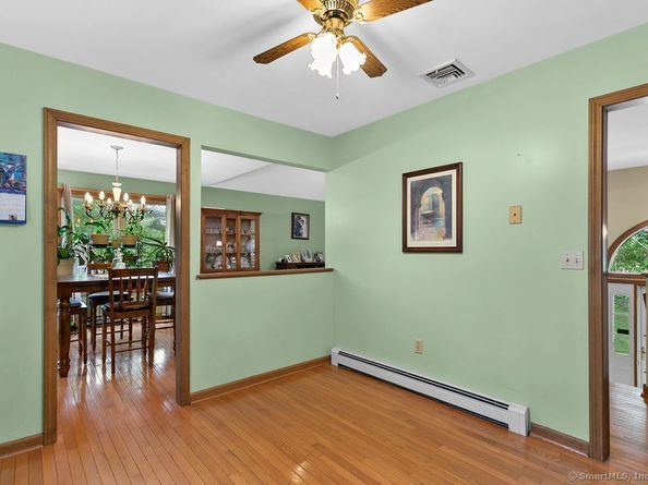 6 Stonegate Lane, Shelton CT 06484