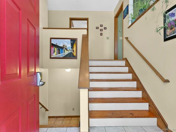 6 Stonegate Lane, Shelton CT 06484