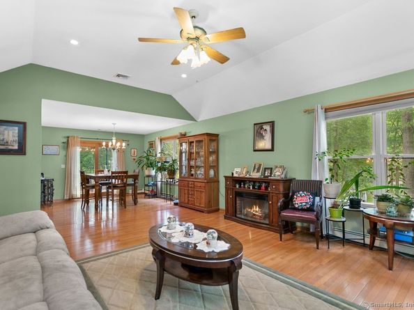 6 Stonegate Lane, Shelton CT 06484