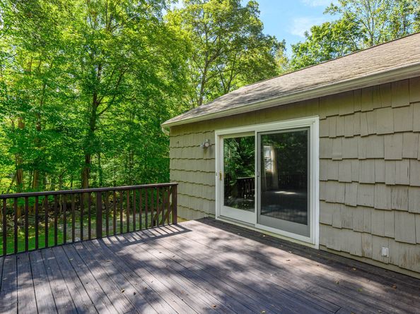 5 Woodland Way, Weston CT 06883