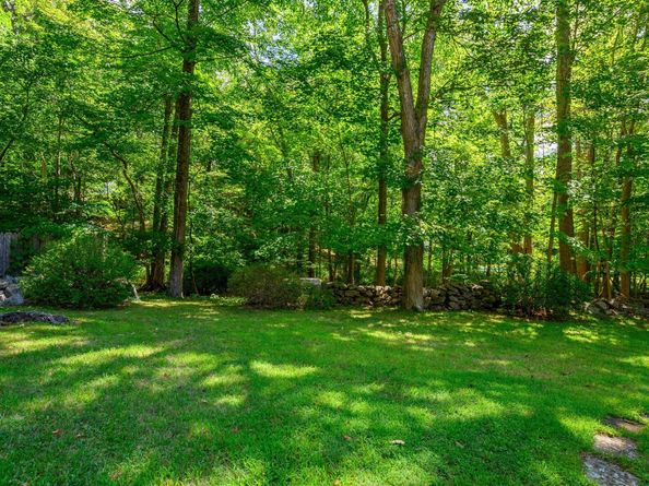 5 Woodland Way, Weston CT 06883