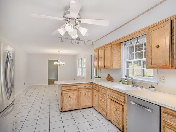 5 Woodland Way, Weston CT 06883