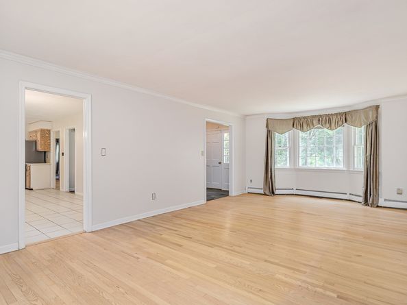 5 Woodland Way, Weston CT 06883
