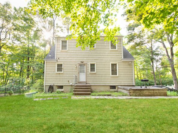 28 Old Shelton Road, Shelton CT 06484