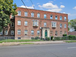819 Connecticut Avenue 6, Bridgeport CT 06607