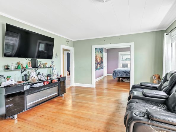 819 Connecticut Avenue 6, Bridgeport CT 06607