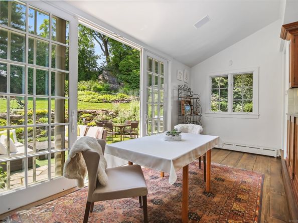 216 Hillspoint Road, Westport CT 06880