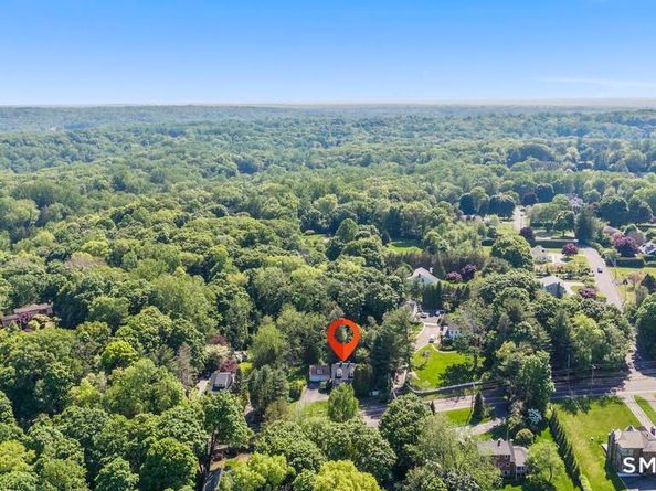 101 Sport Hill Road, Easton CT 06612