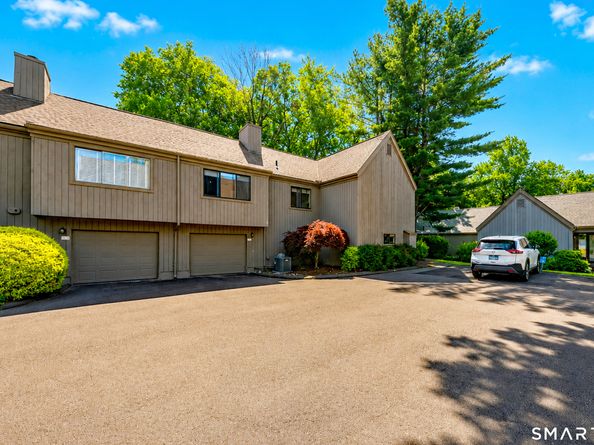 448 Hammerstone Lane B, Stratford CT 06614