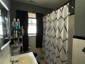 Undisclosed Address #24171227, New Haven CT 06511