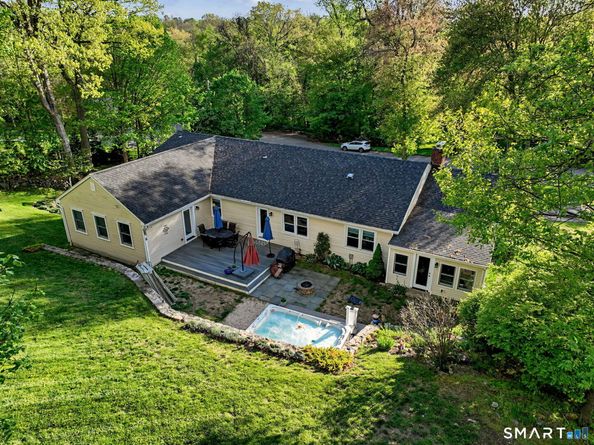 118 Davenport Ridge Lane, Stamford CT 06903