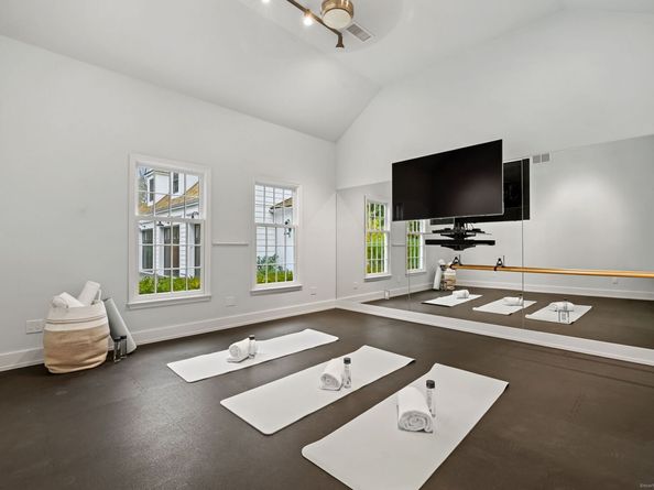 276 Greenley Road, New Canaan CT 06840