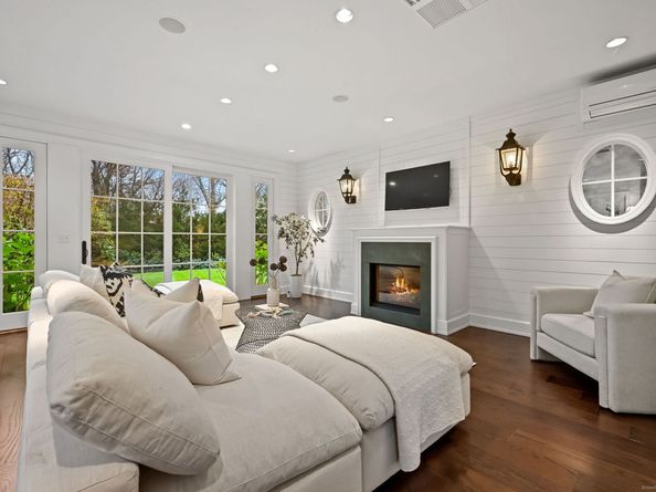 276 Greenley Road, New Canaan CT 06840