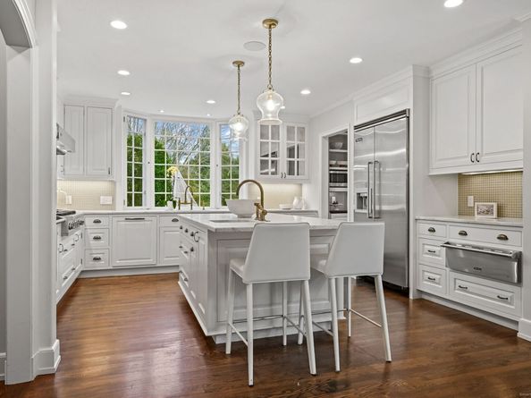 276 Greenley Road, New Canaan CT 06840