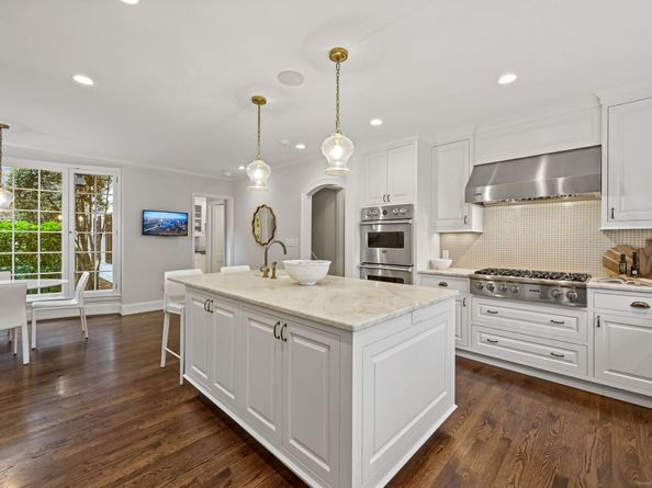 276 Greenley Road, New Canaan CT 06840