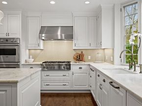 276 Greenley Road, New Canaan CT 06840