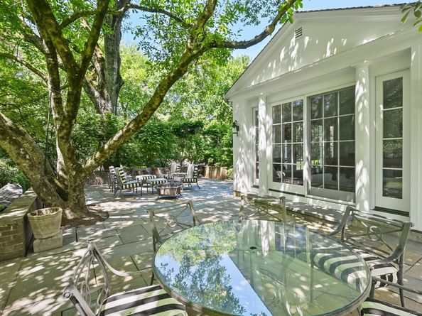 276 Greenley Road, New Canaan CT 06840