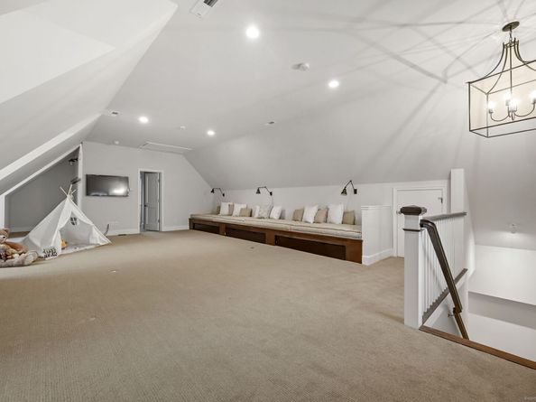 276 Greenley Road, New Canaan CT 06840