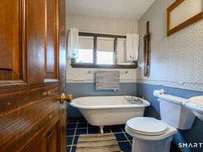 559 Oak Bluff Avenue, Stratford CT 06615