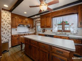 559 Oak Bluff Avenue, Stratford CT 06615