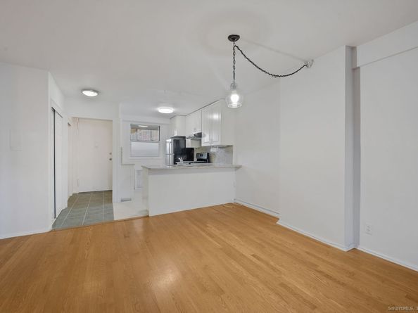 71 Strawberry Hill Avenue APT 118, Stamford CT 06902