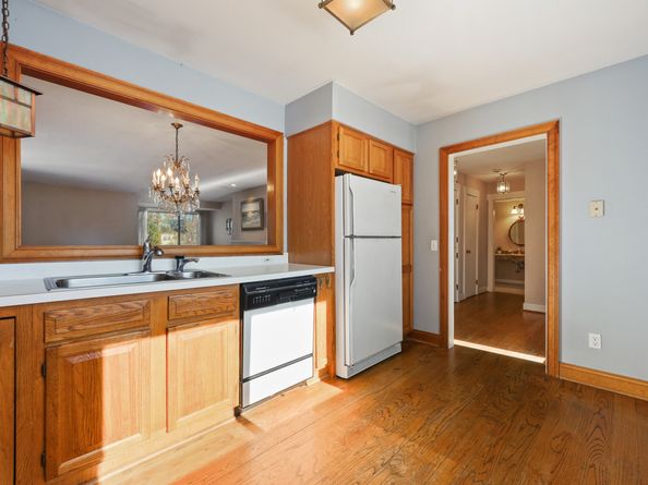 522 Iroquois Lane B, Stratford CT 06614