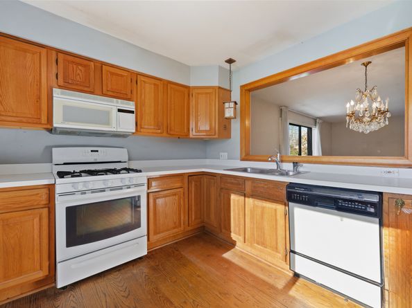 522 Iroquois Lane B, Stratford CT 06614