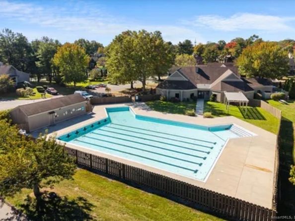 522 Iroquois Lane B, Stratford CT 06614