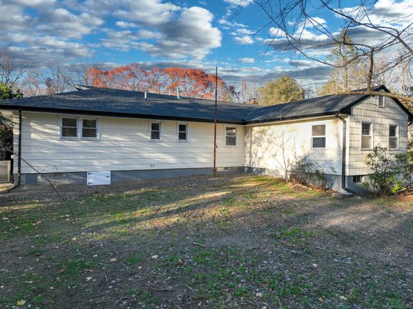 90 Lu Manor Drive, Fairfield CT 06825