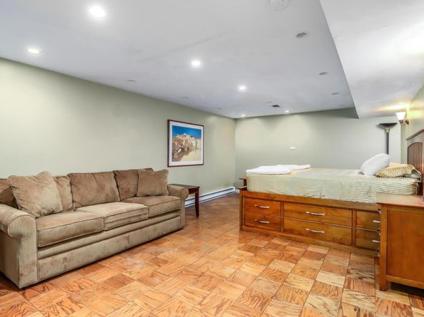 Undisclosed Address #24140001, Danbury CT 06810