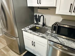 105 Tremont Avenue APT B, Bridgeport CT 06606