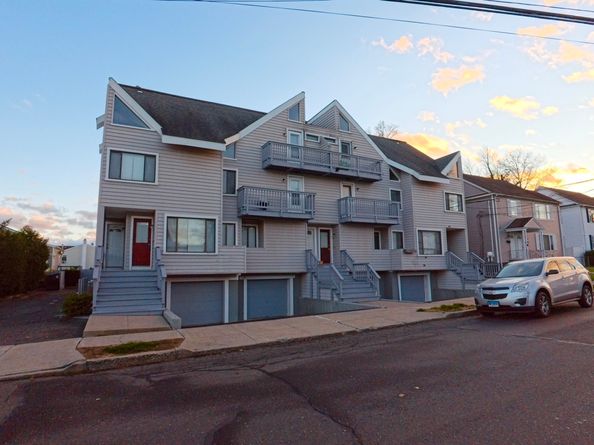 105 Tremont Avenue APT B, Bridgeport CT 06606