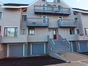 105 Tremont Avenue APT B, Bridgeport CT 06606