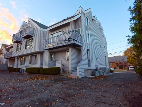105 Tremont Avenue APT B, Bridgeport CT 06606