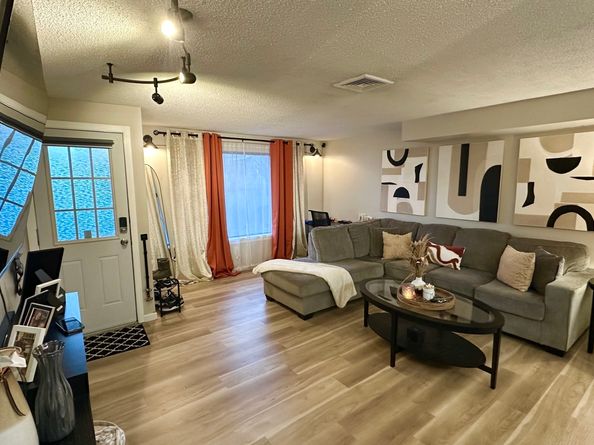 105 Tremont Avenue APT B, Bridgeport CT 06606