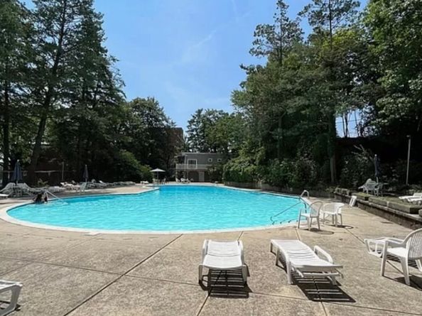 91 Strawberry Hill Avenue APT 129, Stamford CT 06902