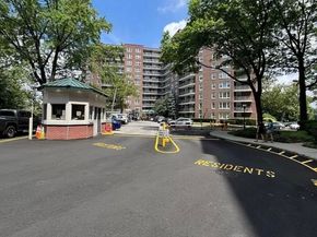 91 Strawberry Hill Avenue APT 129, Stamford CT 06902