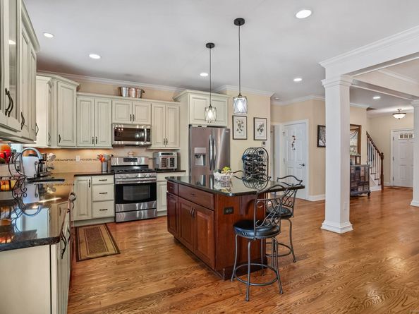 4 Bailey Boulevard 4, Bethel CT 06801