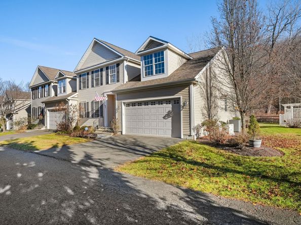 4 Bailey Boulevard 4, Bethel CT 06801