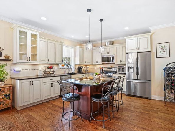 4 Bailey Boulevard 4, Bethel CT 06801