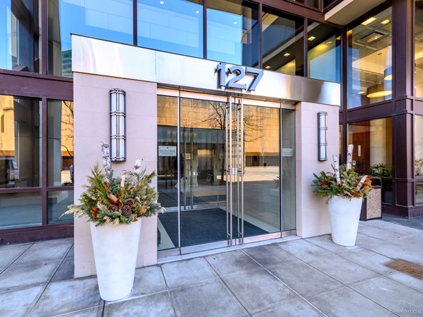 127 Greyrock Place 1503, Stamford CT 06901