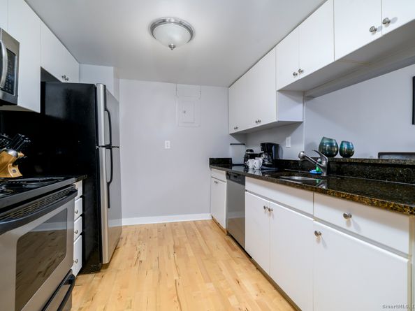 127 Greyrock Place 1503, Stamford CT 06901