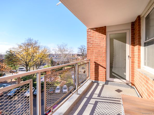 91 Strawberry Hill Avenue APT 636, Stamford CT 06902
